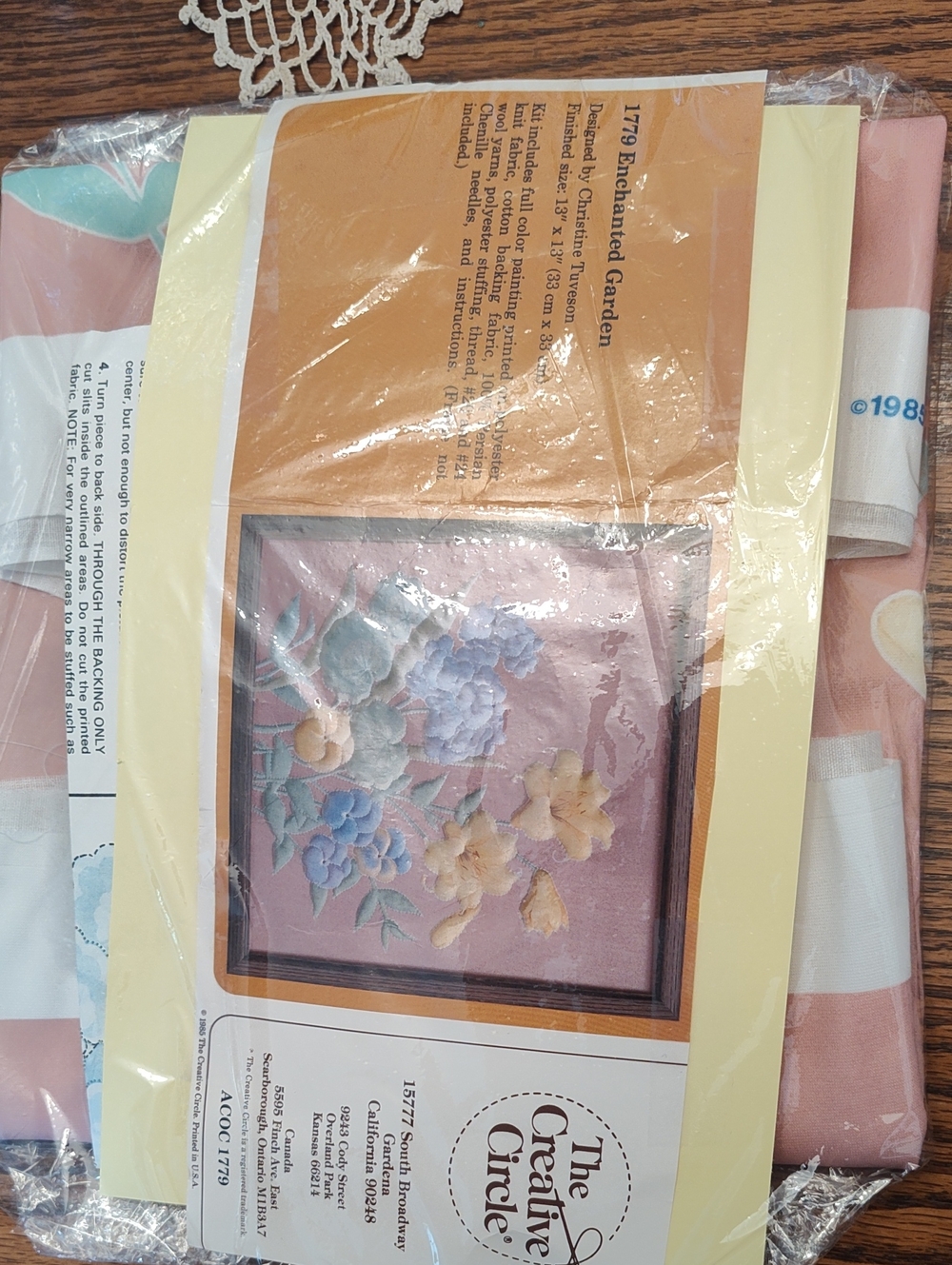 Vintage Creative Circle Enchanted Garden Wall Art Kit #1779 InPink & Pastel